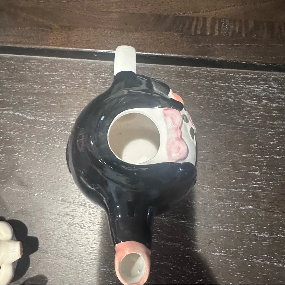 Vintage pig teapot